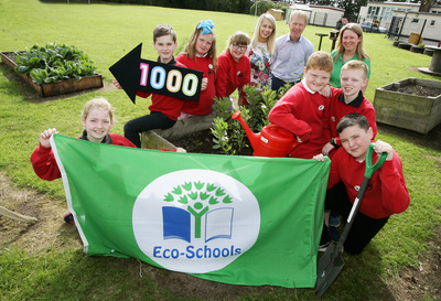 Walker Memorial Primary School receiving NI's 1000th Green Flag